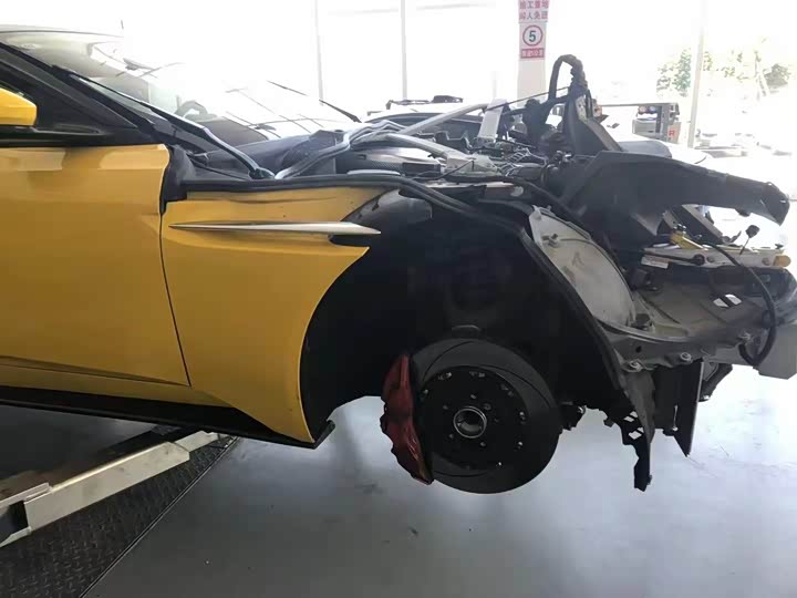 Aston Martin DB11 2019 4.0T V8 Coupe