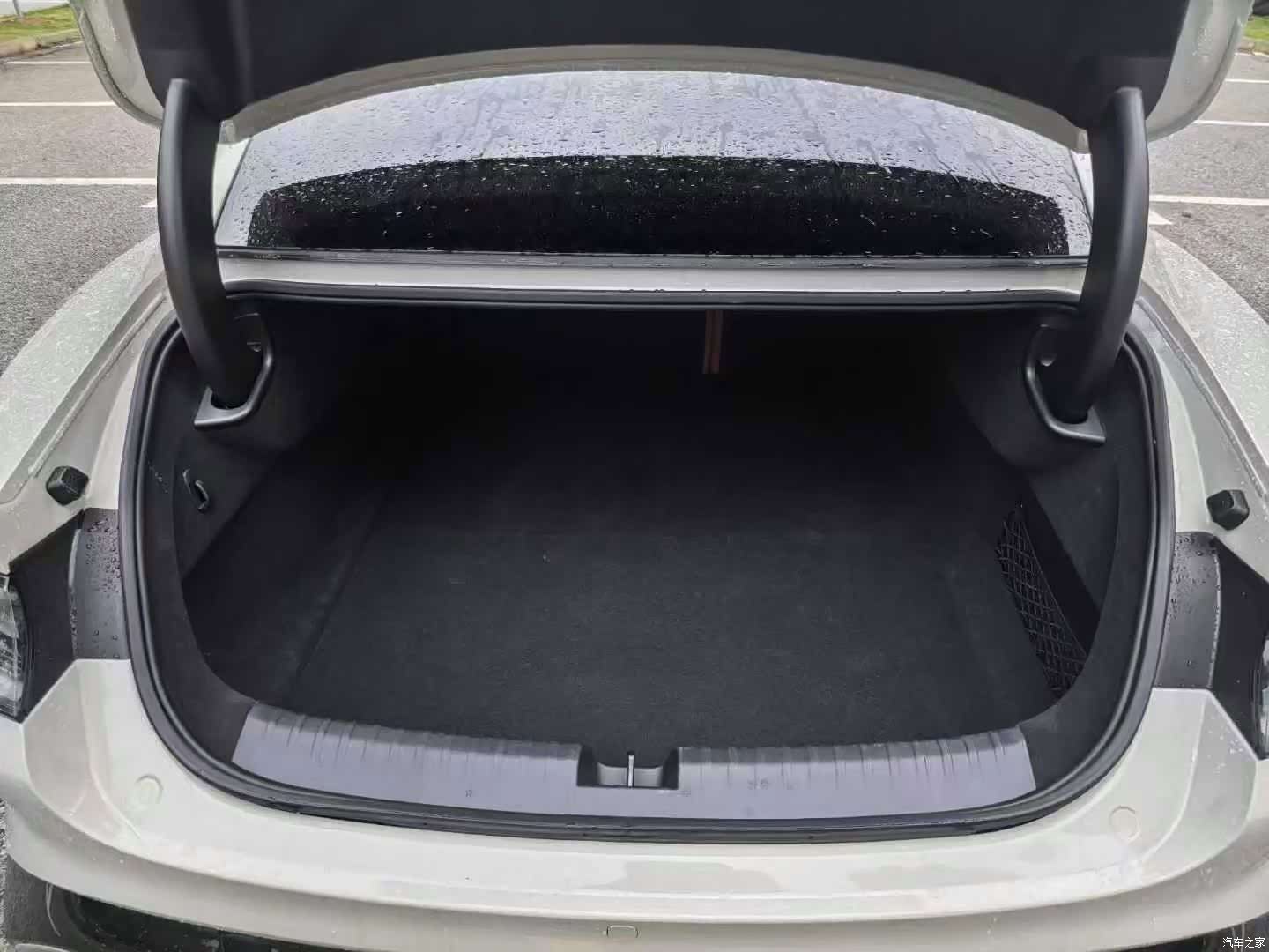 Xiaomi SU7, 2025 6