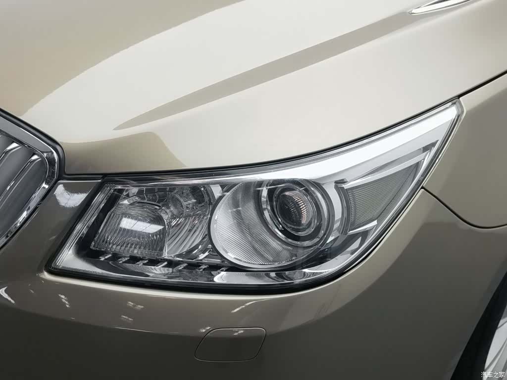Buick LaCrosse, 2012 7