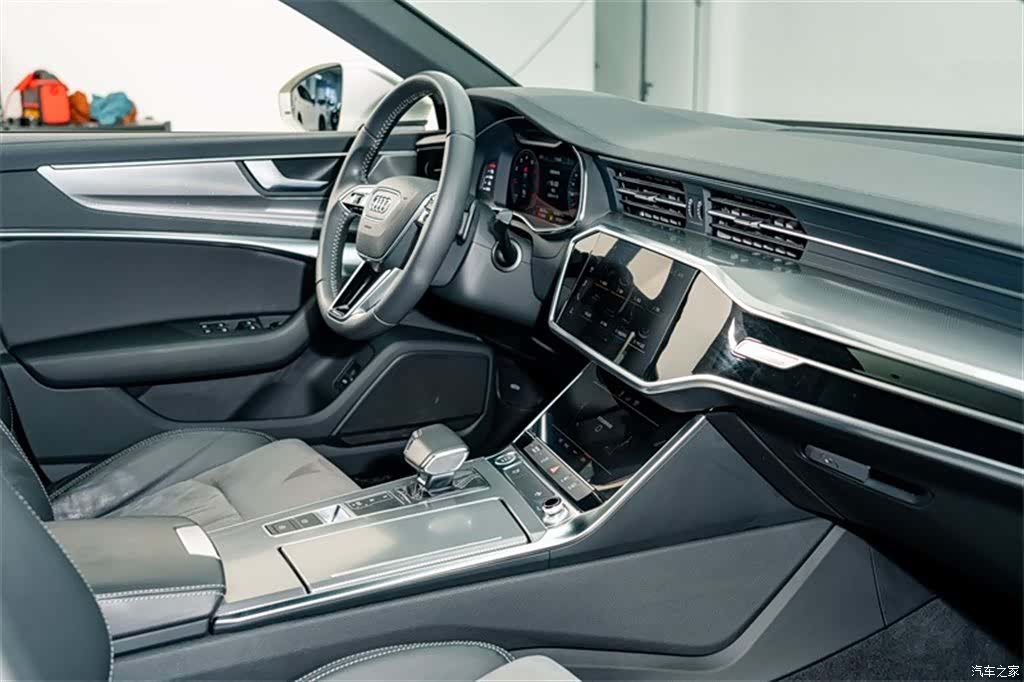 Audi A6L, 2019 16
