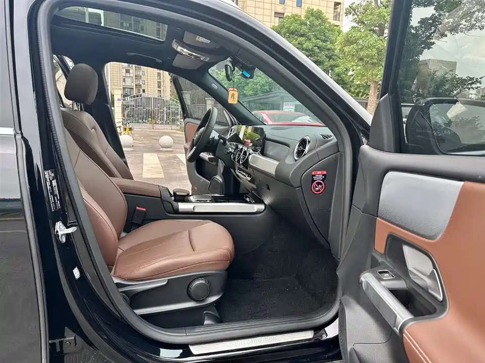 Mercedes-Benz GLB Mercedes-Benz GLB