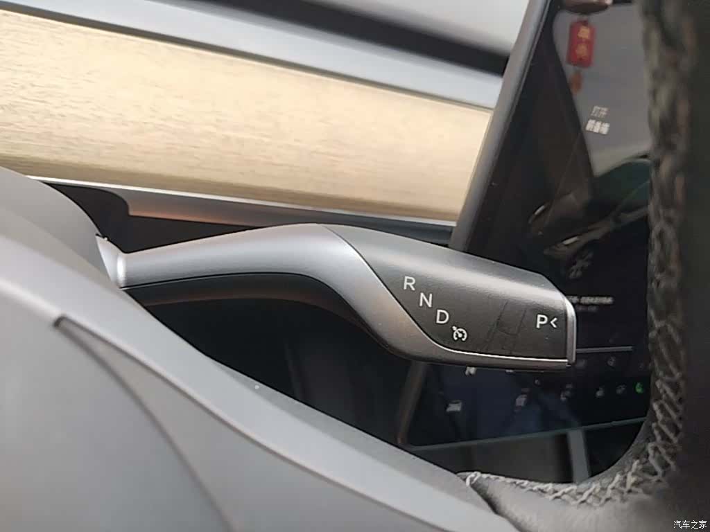 Tesla Model Y, 2023 14