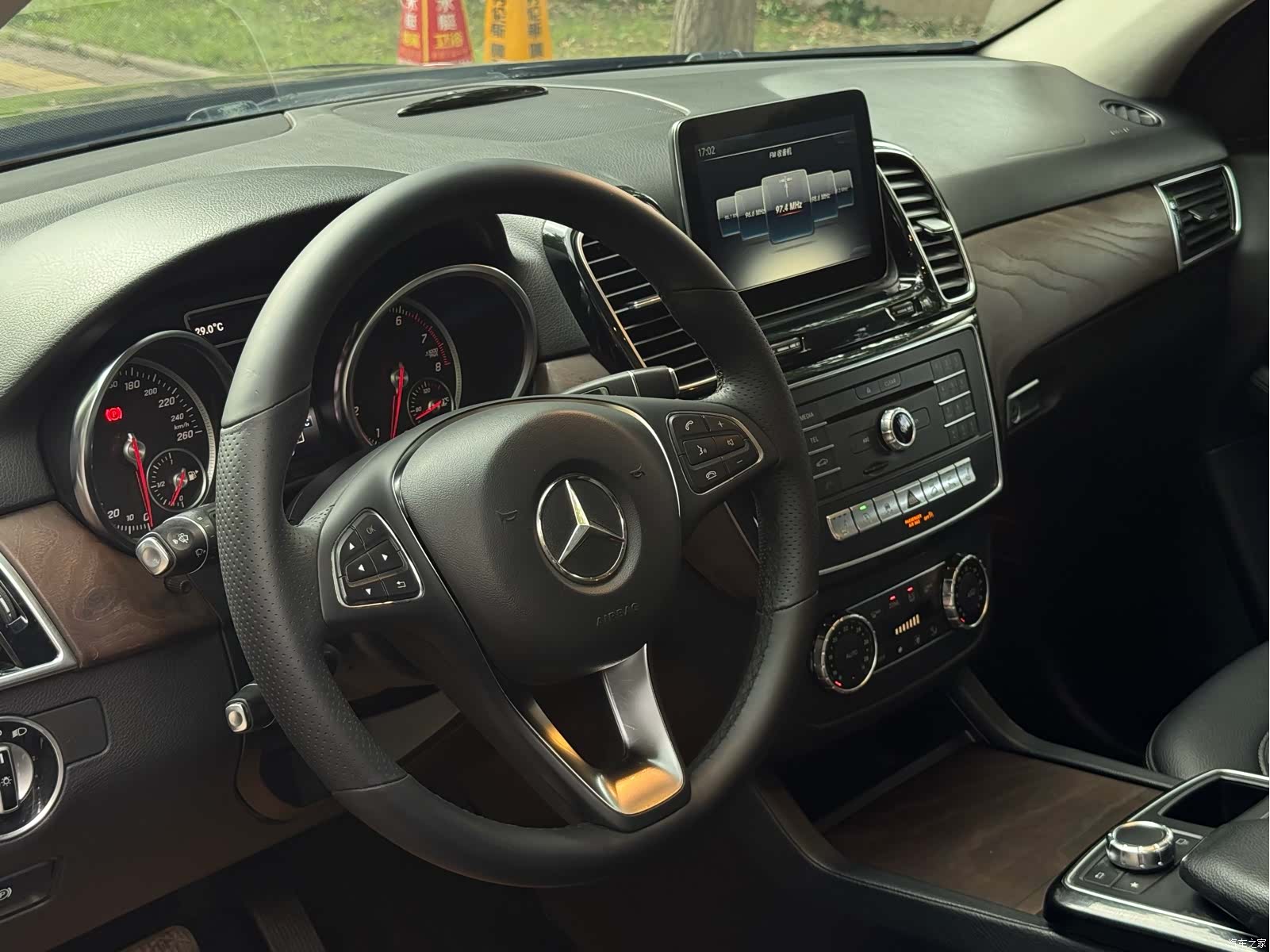 Mercedes-Benz GLE, 2017 12