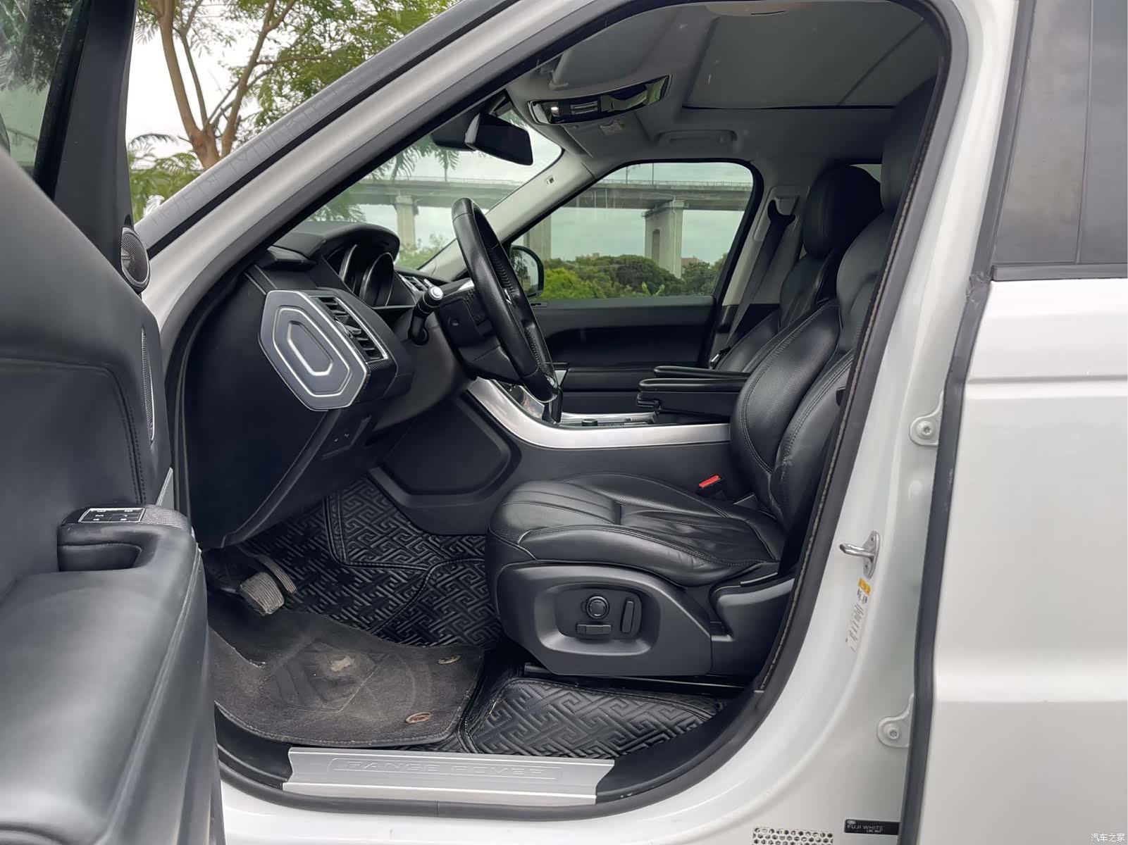Land Rover Range Rover, 2015 10