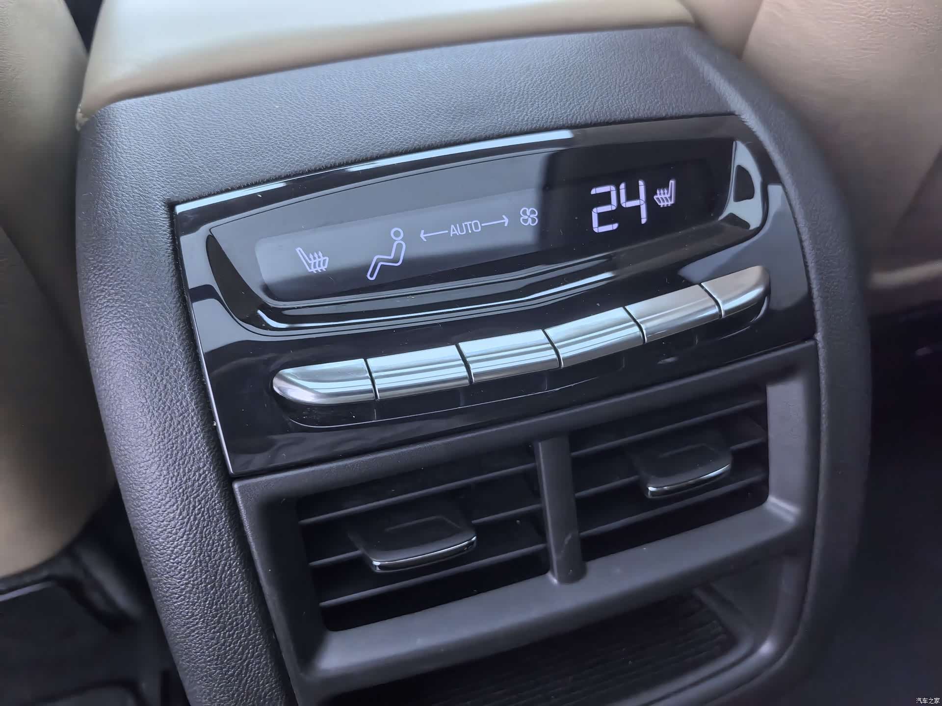 Cadillac XT5, 2021 9