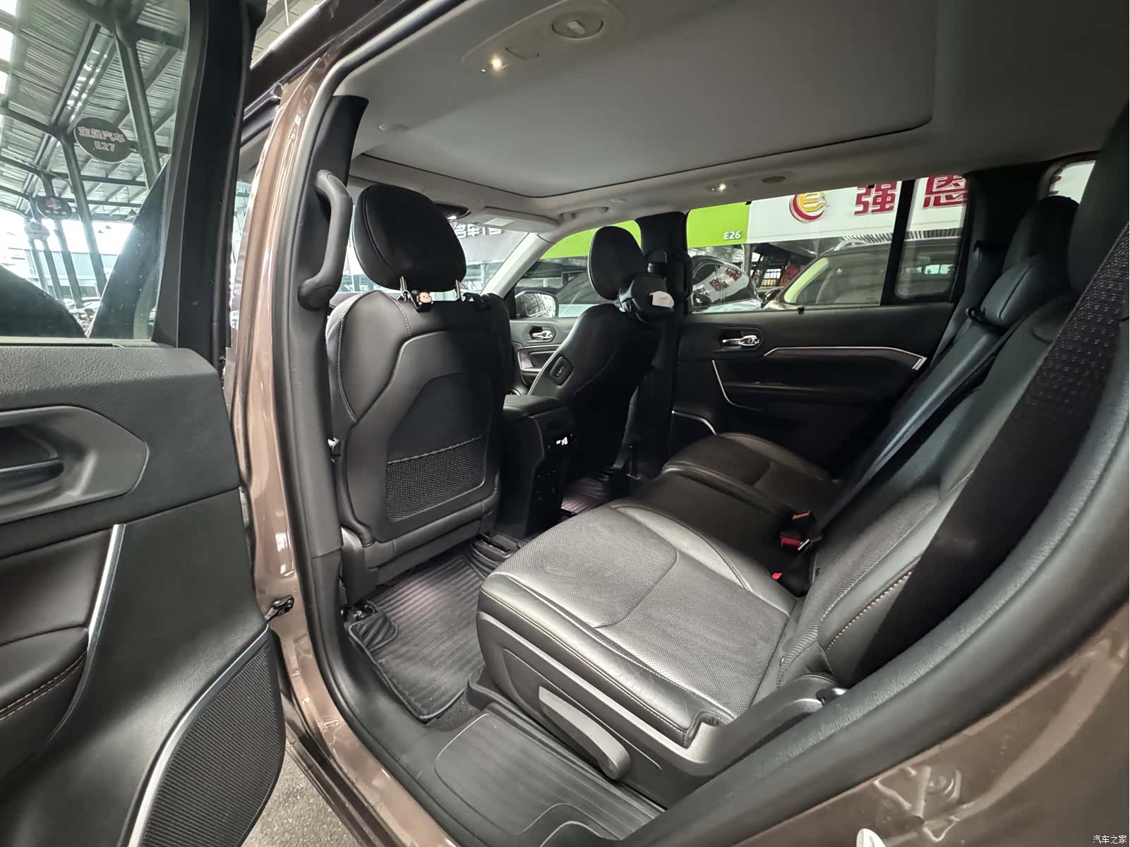 Jeep Grand Commander, 2019 10