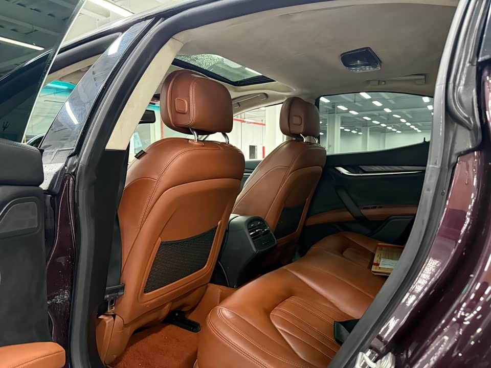 Maserati Ghibli Maserati Ghibli