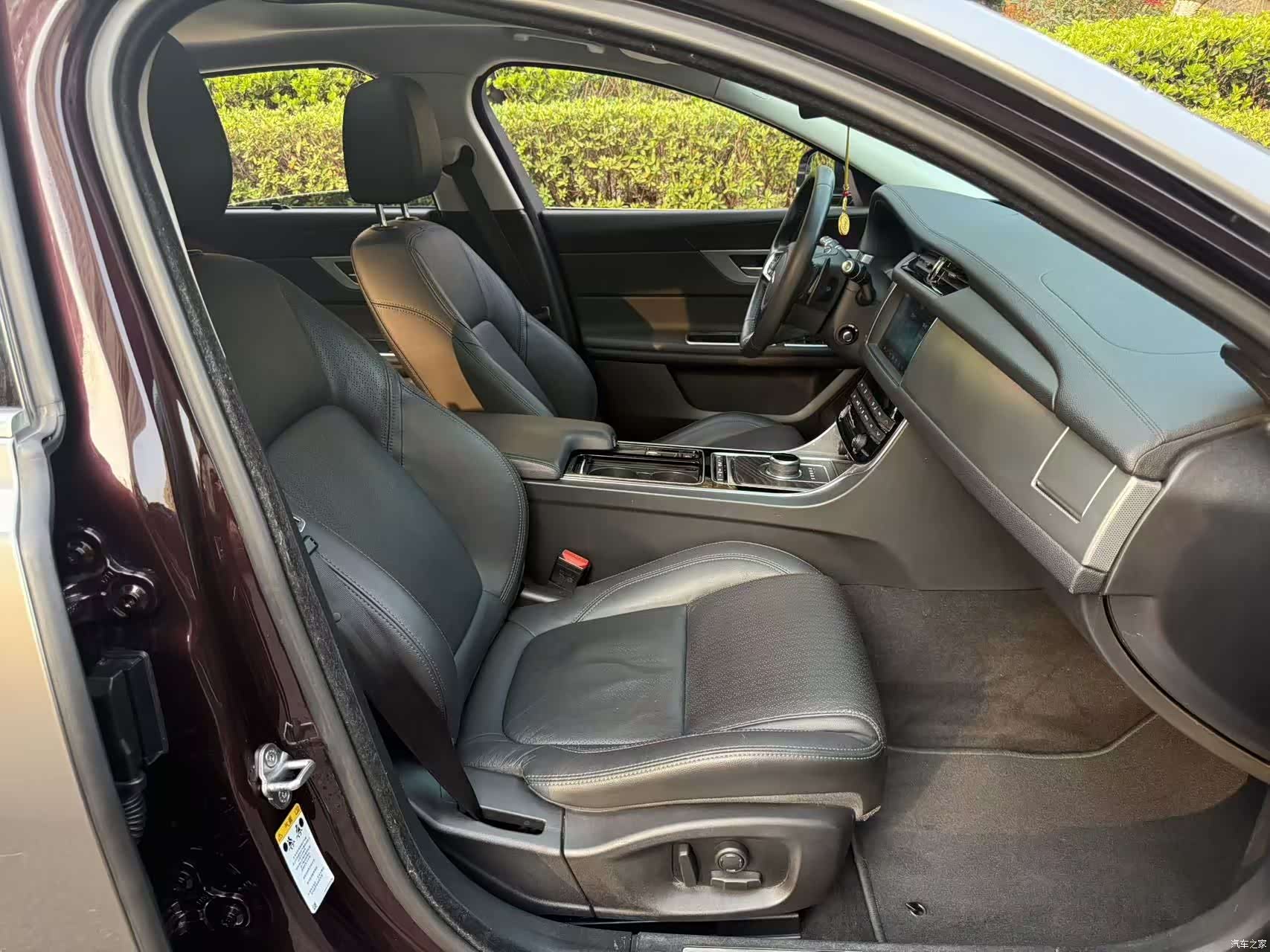 Land Rover P250, 2021 16