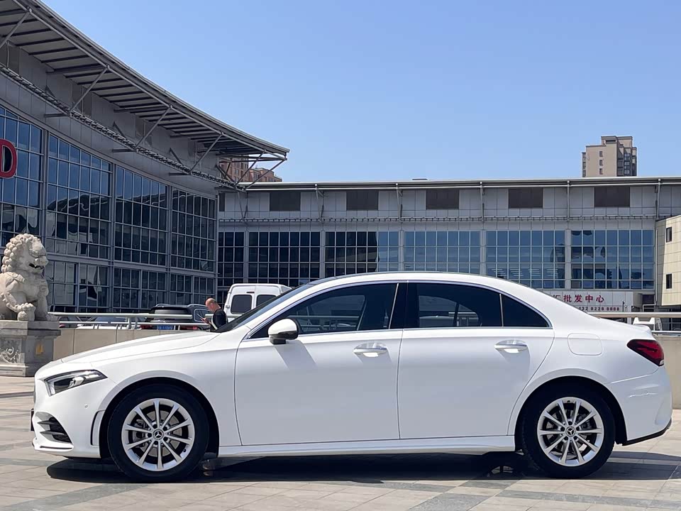 Mercedes-Benz Class A Mercedes-Benz Class A