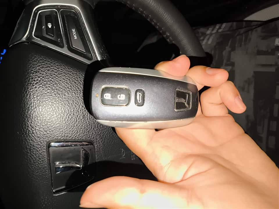 Luxgen Excellent 6 SUV