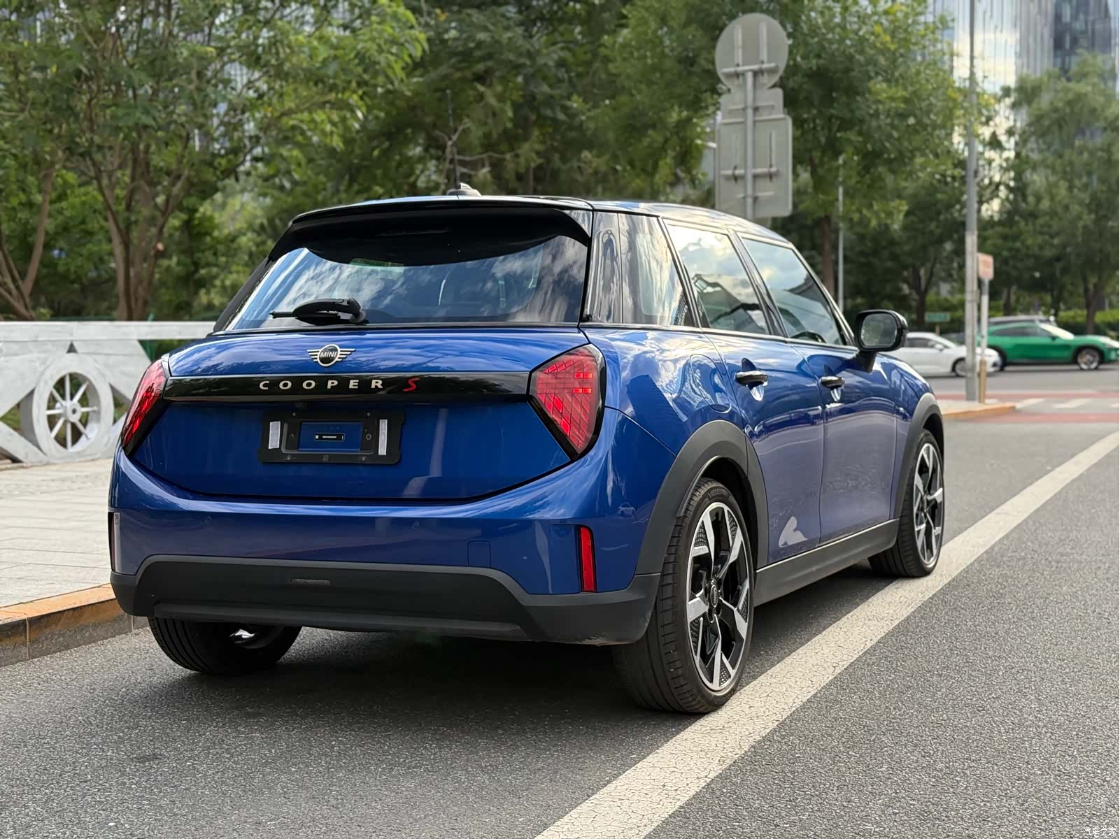 Mini Cooper, 2024 4