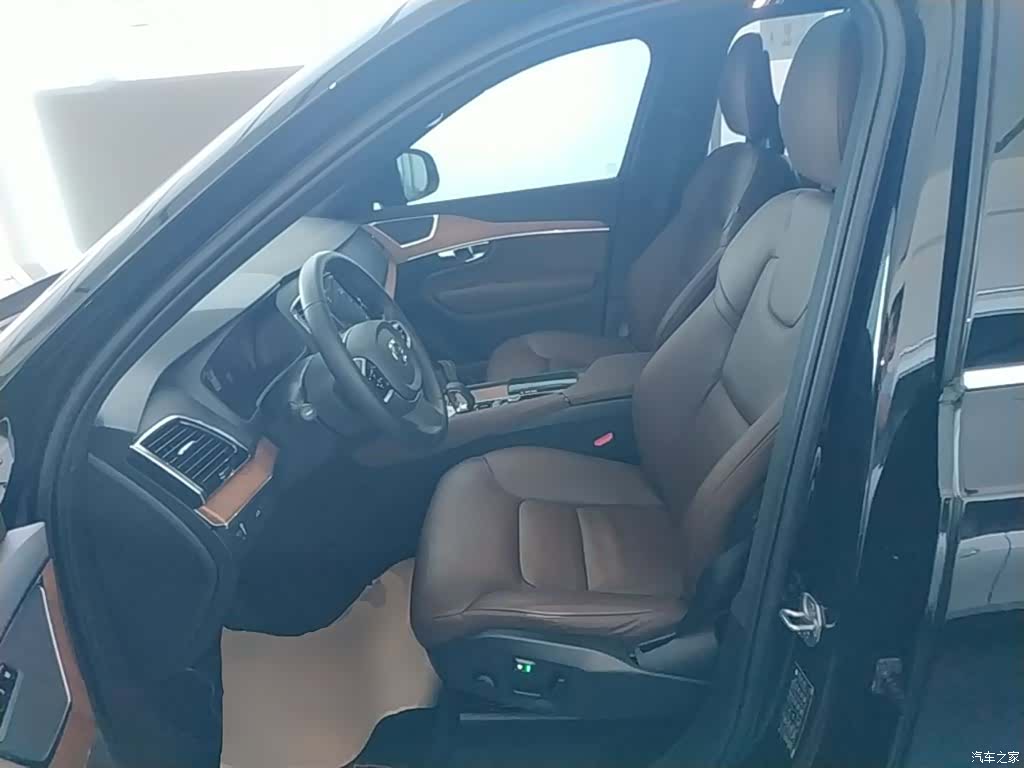 Volvo XC90, 2022 15