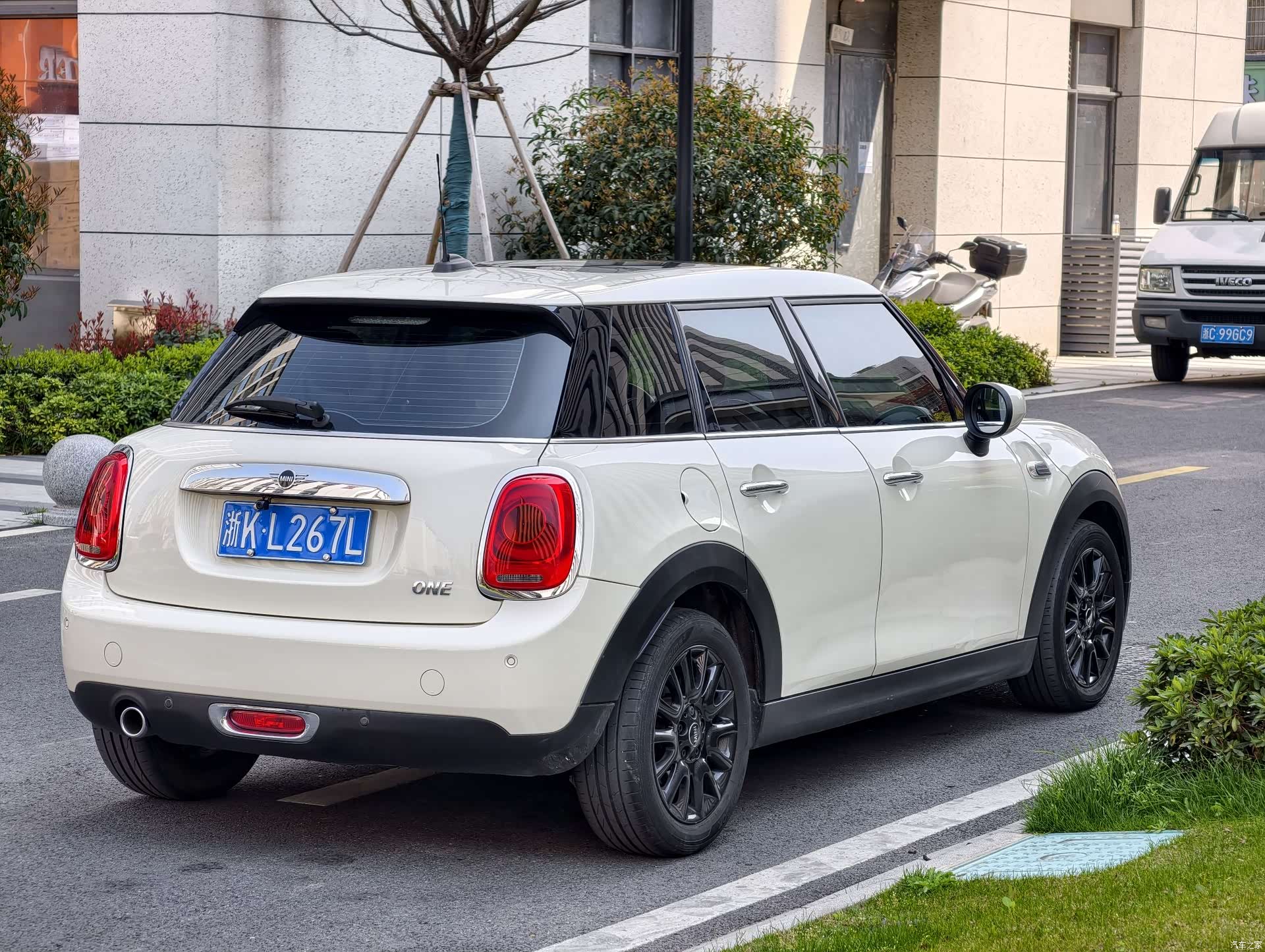 Mini ONE, 2021 12