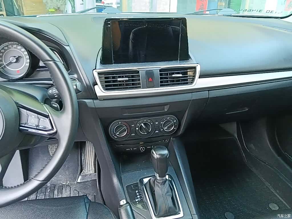 Mazda Mazda3, 2016 13