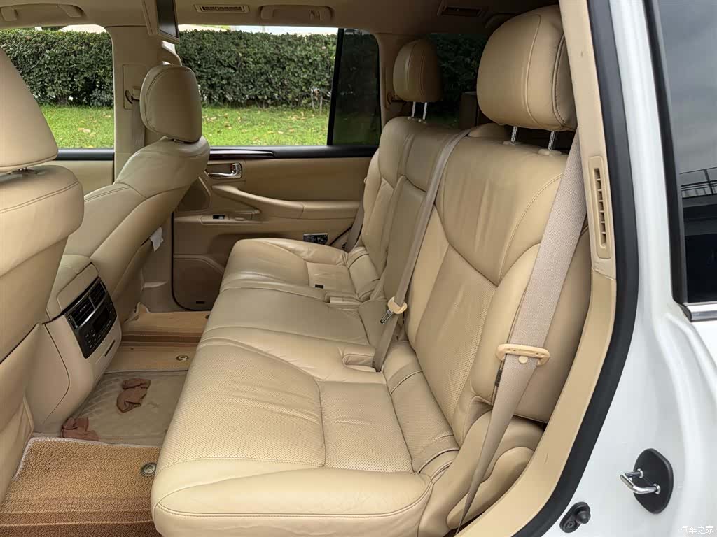 Lexus LX, 2009 10