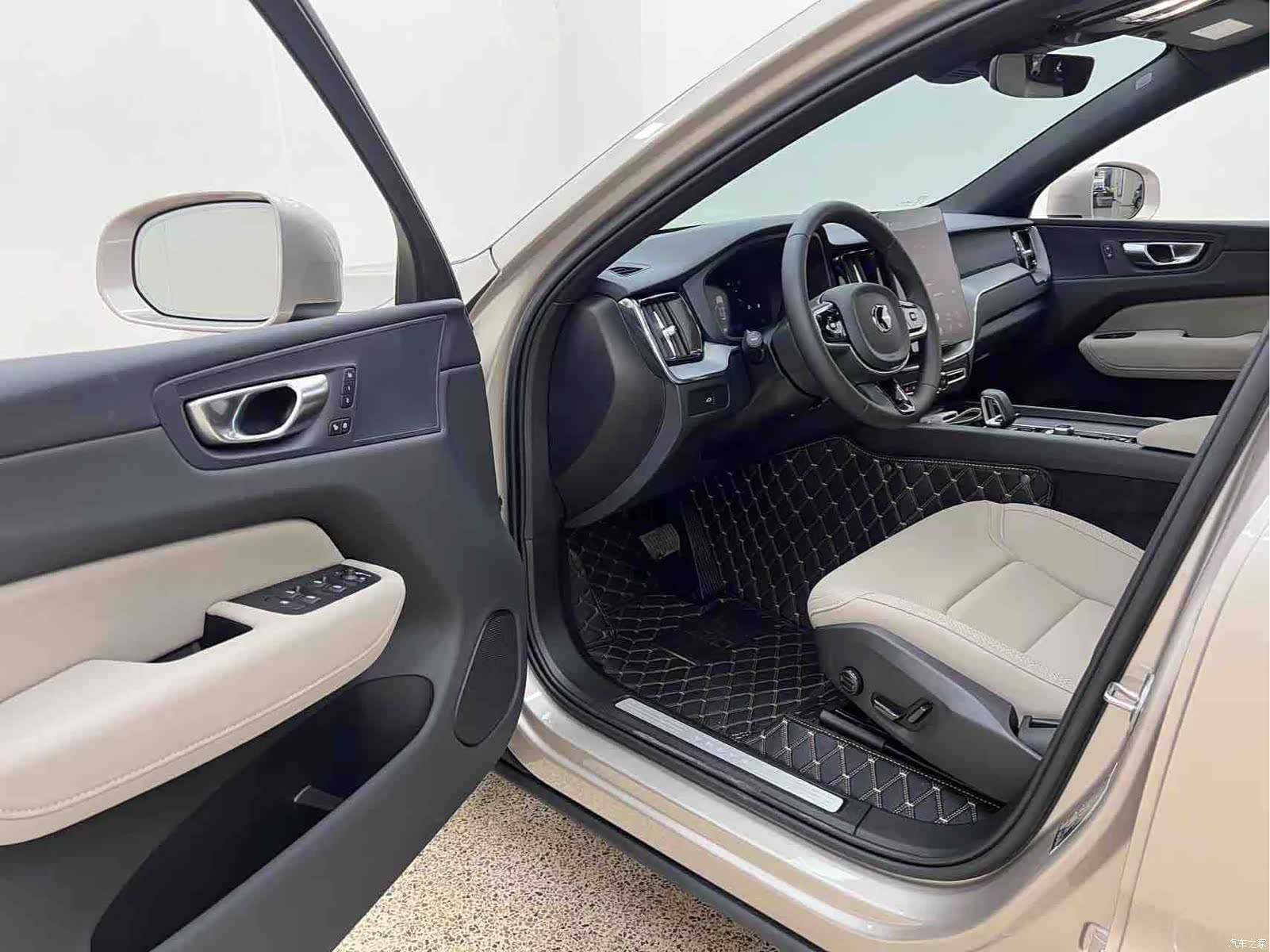 Volvo XC60, 2026 8