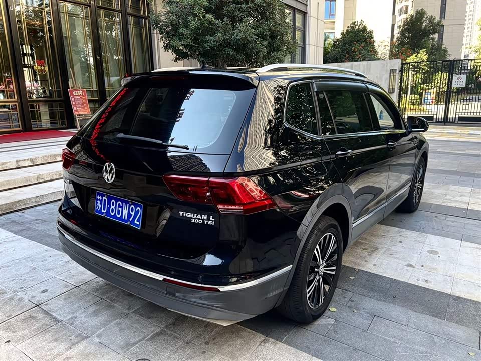 Volkswagen Tiguan L