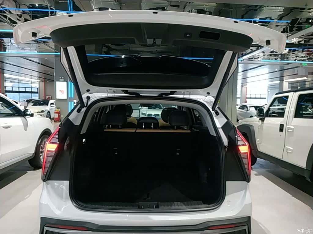 Geely Boyue, 2023 19