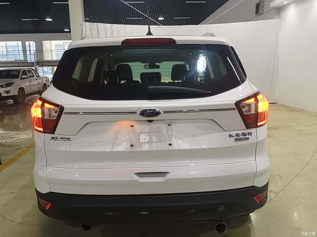 Ford Kuga, 2019 6