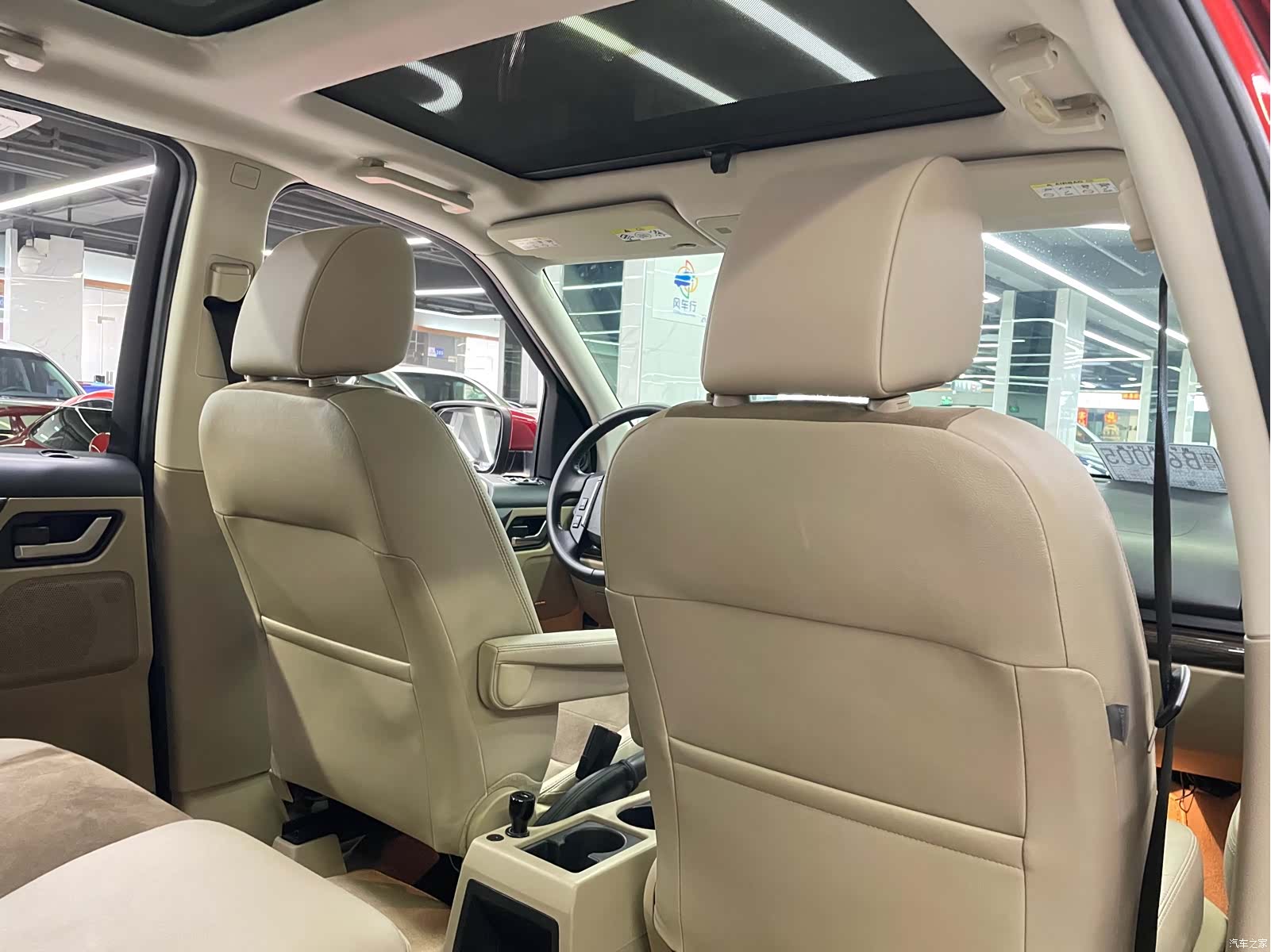 Land Rover 2, 2011 19