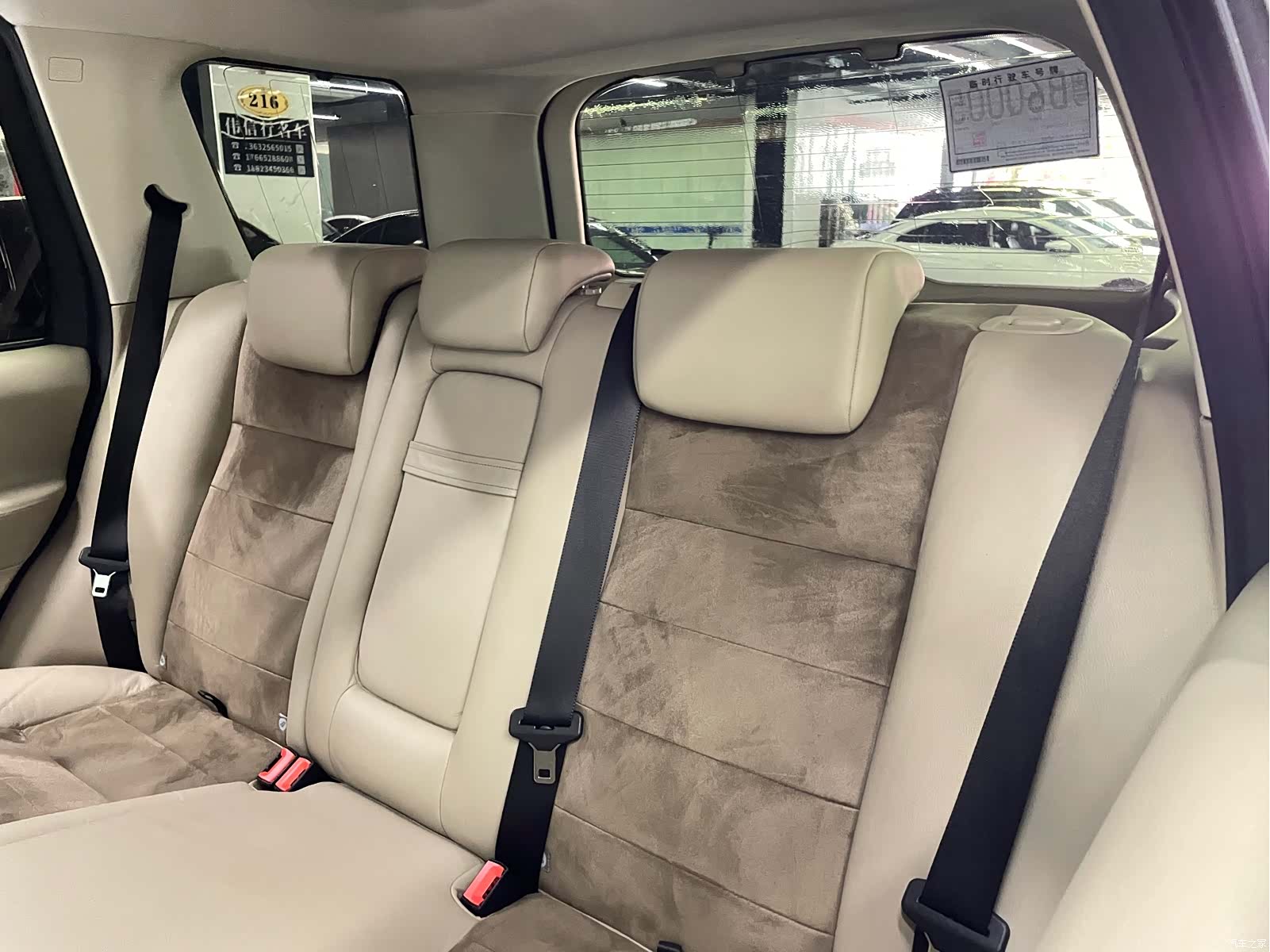 Land Rover 2, 2011 40