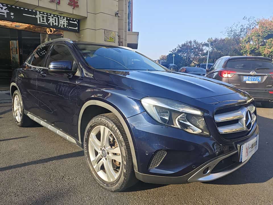 Mercedes-Benz GLA