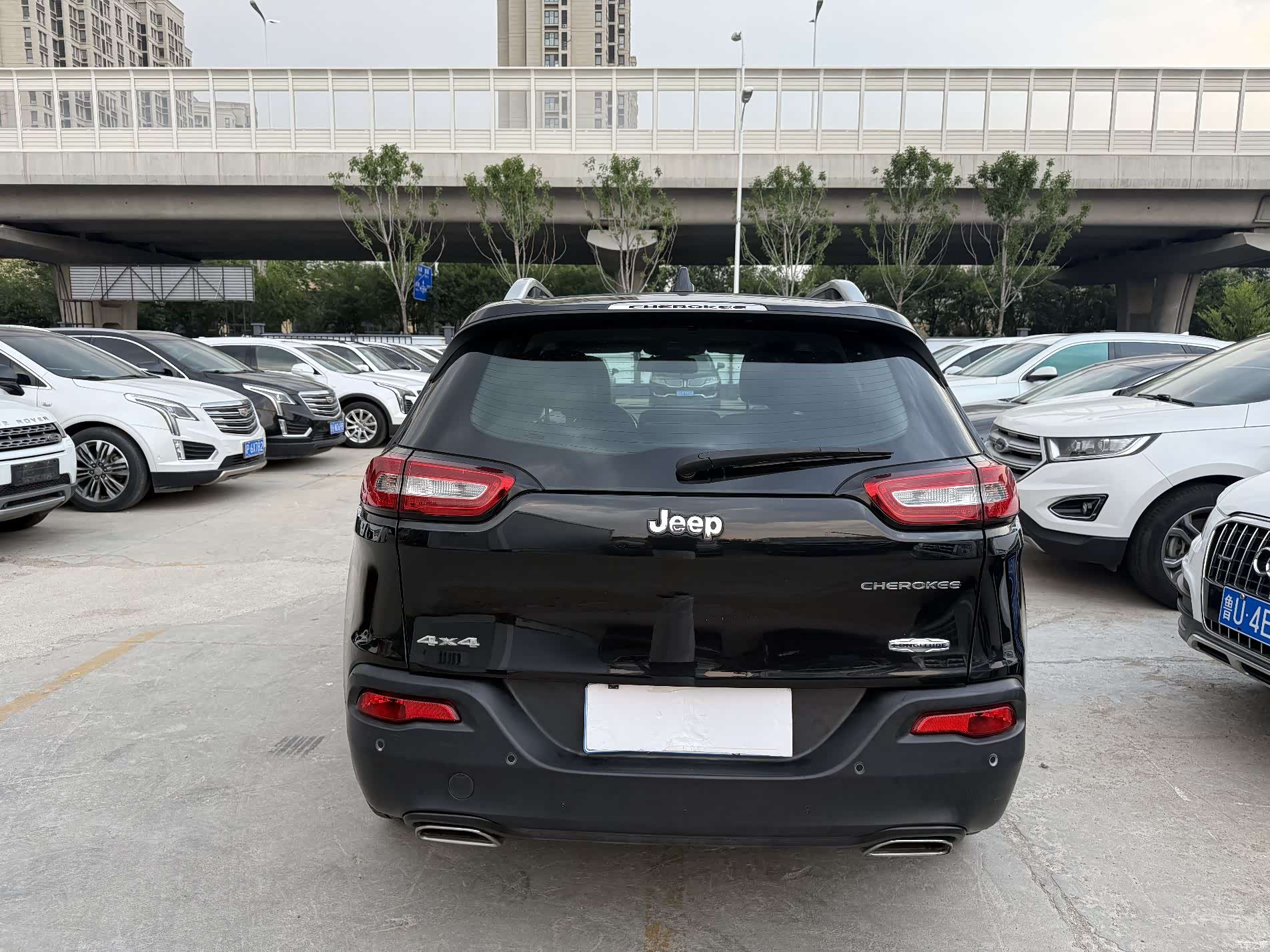 Jeep Cherokee, 2016 10