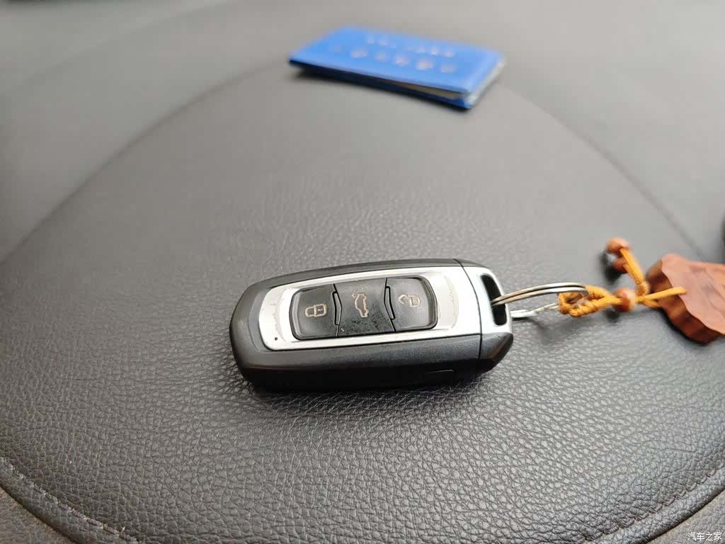 Geely Emgrand, 2017 12