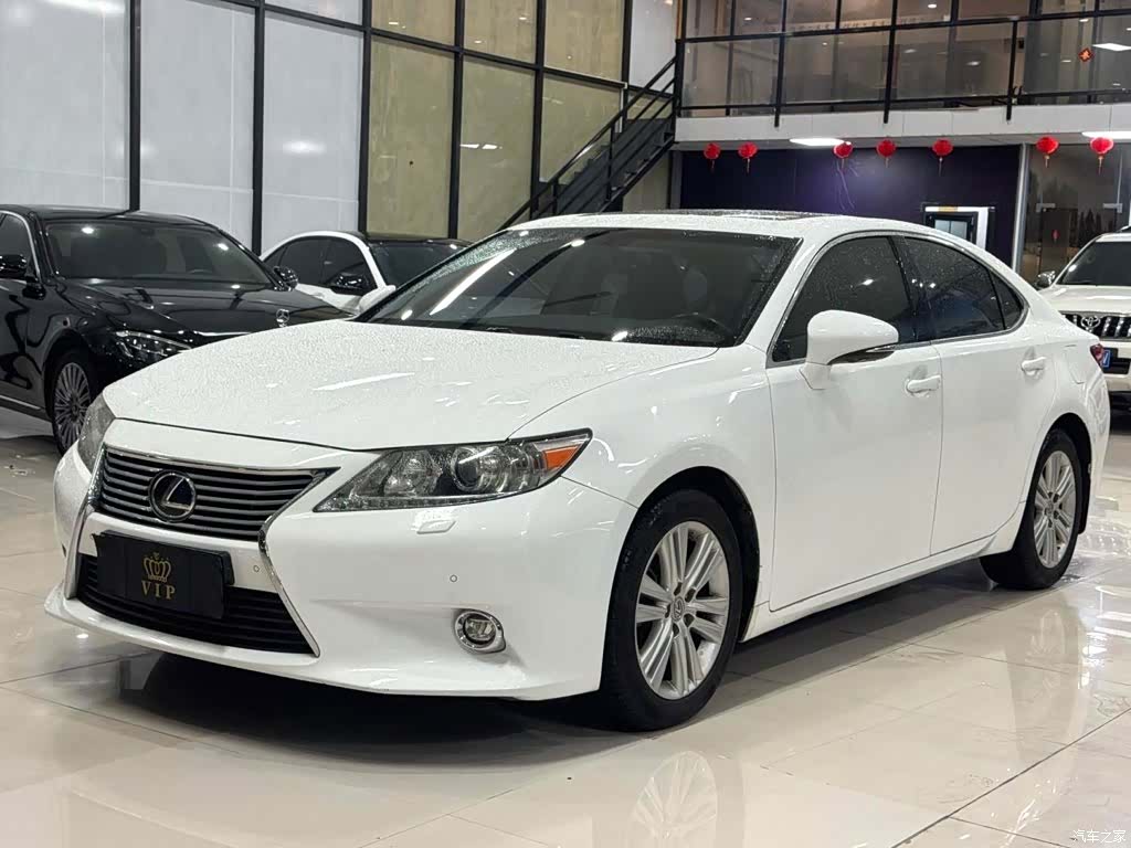 Lexus ES, 2015 1