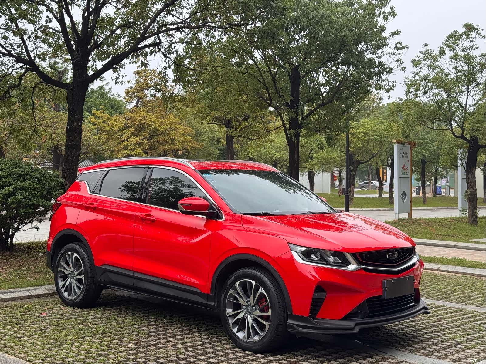 Geely Coolray, 2020 3