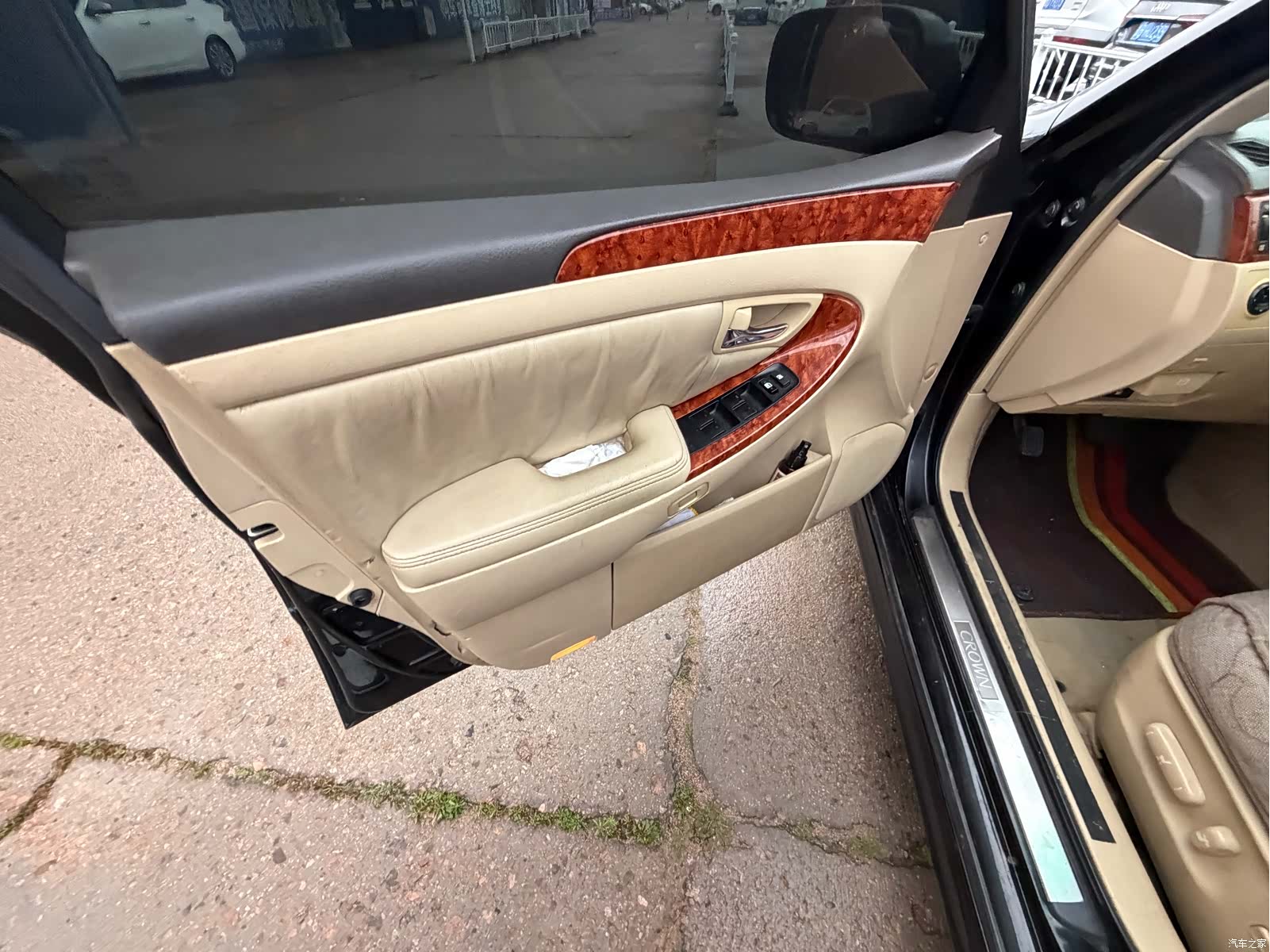 Toyota Crown, 2007 4