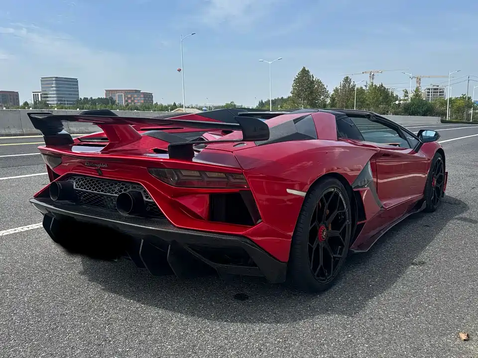 Lamborghini Aventador