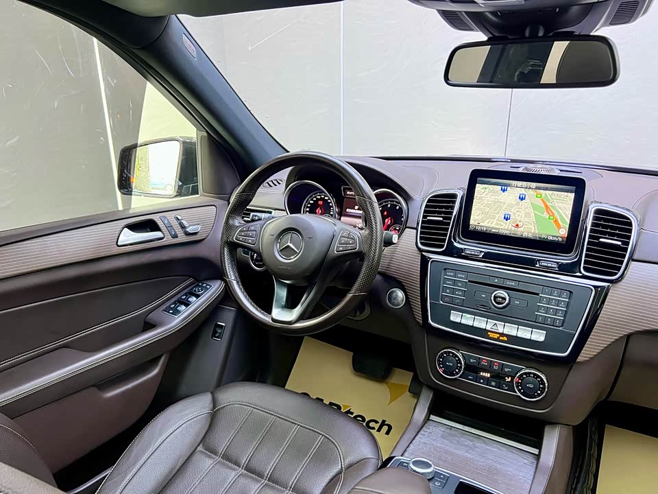 Mercedes-Benz GLE Mercedes-Benz GLE