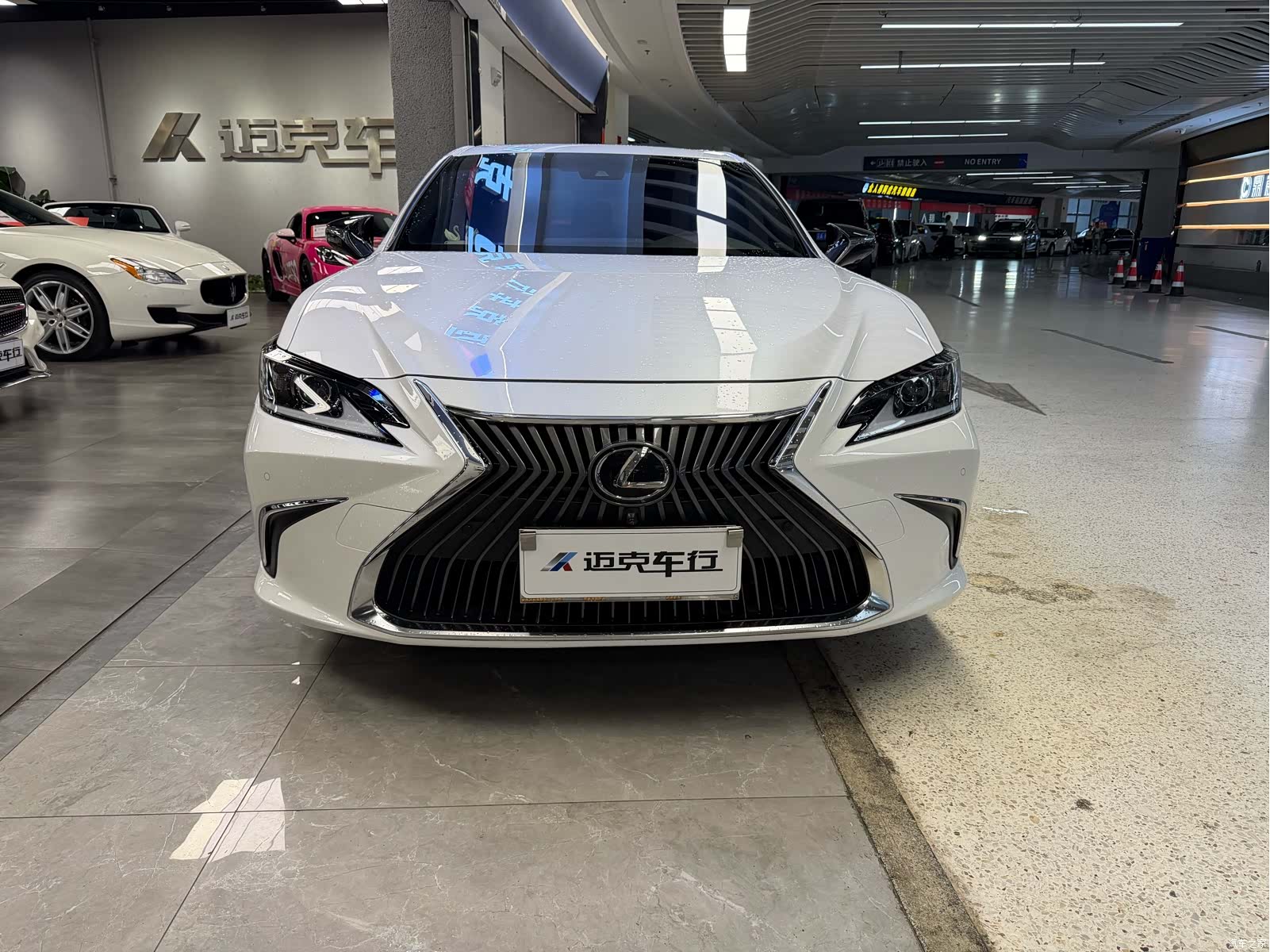 Lexus ES, 2020 4