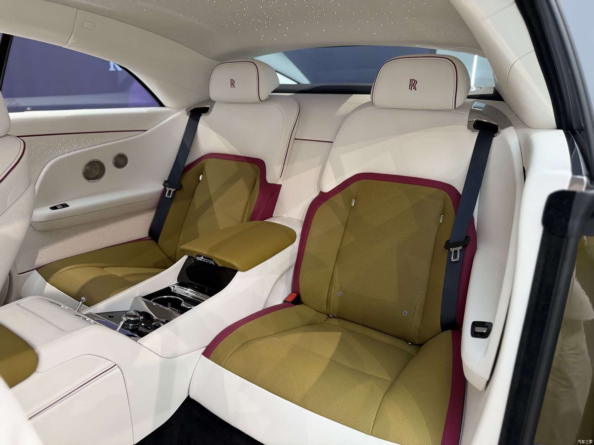 Rolls-Royce Spectre, 2025 8