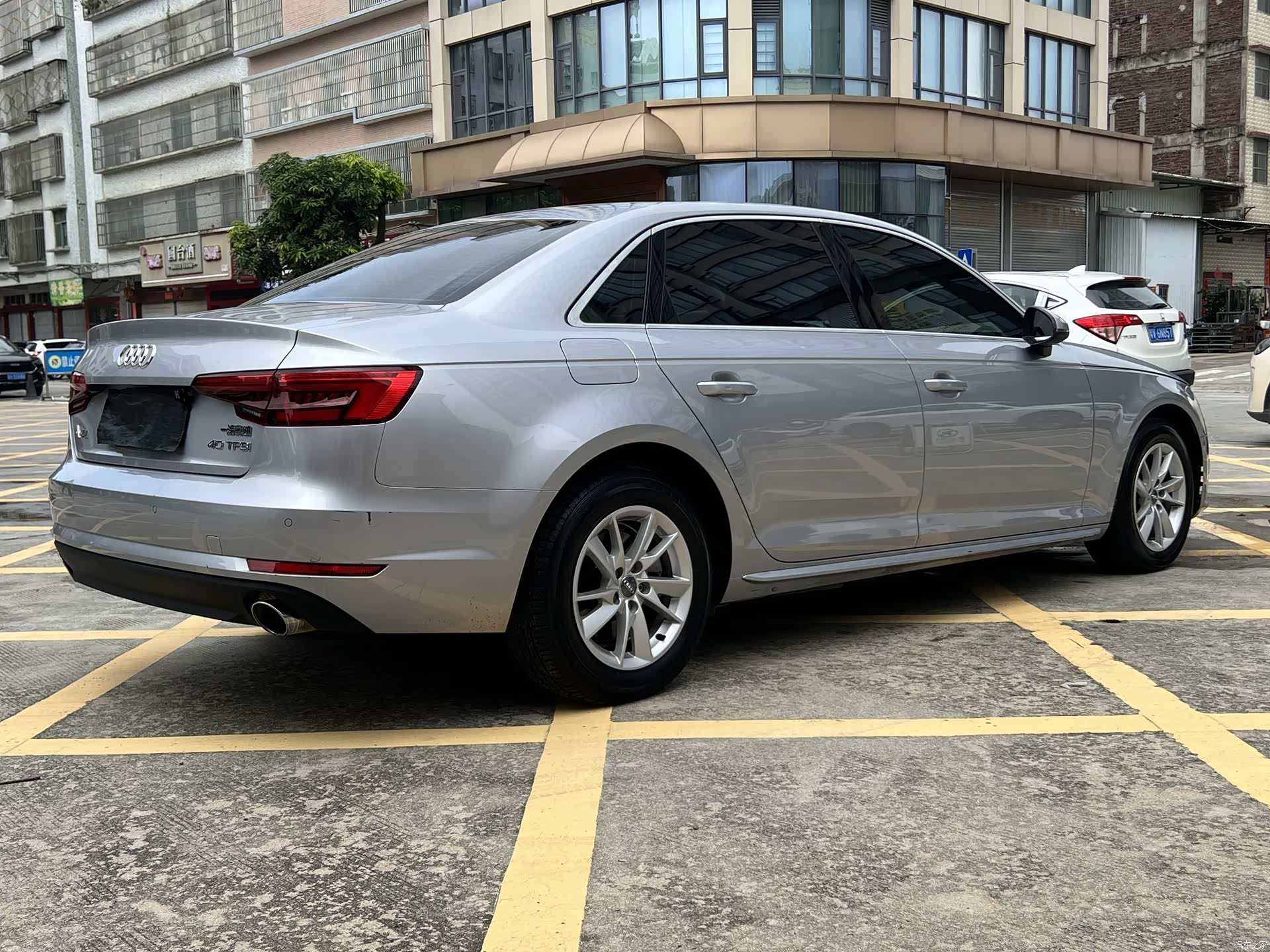 Audi A4L, 2017 8