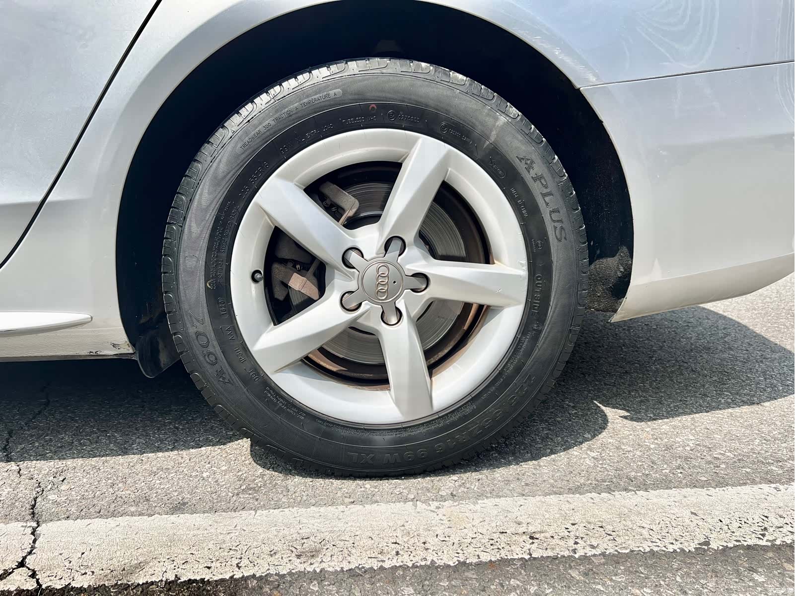 Audi A4L, 2013 33