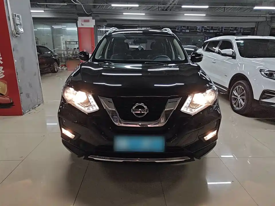 Nissan Qijun