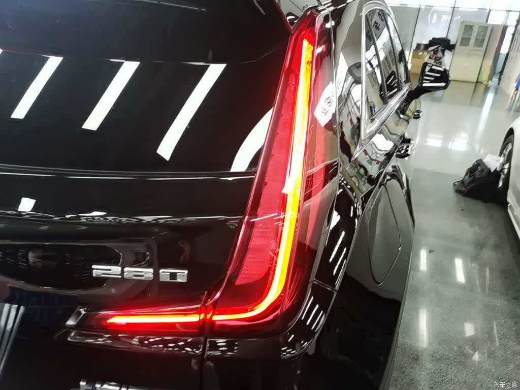 Cadillac XT4, 2020 8