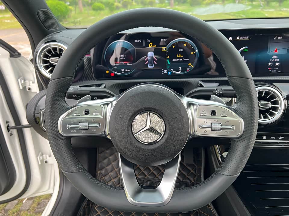 Mercedes-Benz Class A Mercedes-Benz Class A