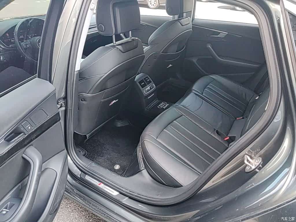Audi A4L, 2021 24