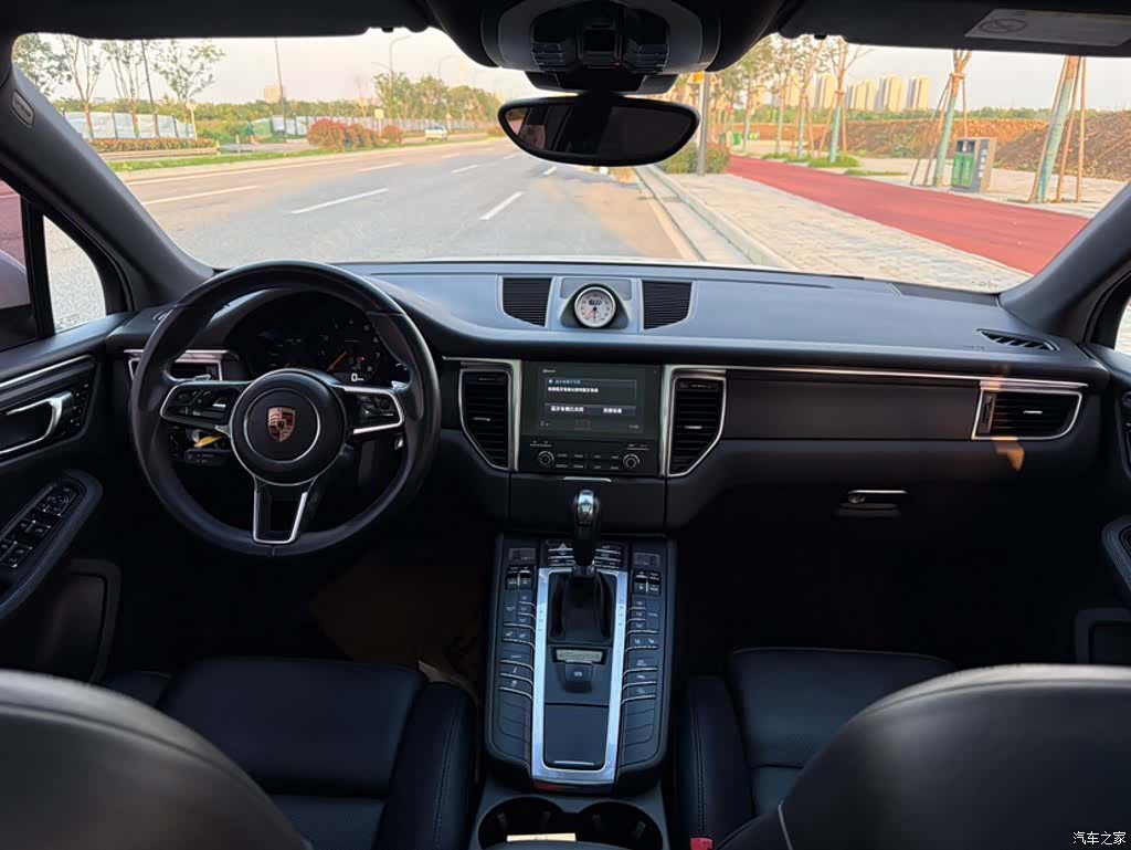 Porsche Macan, 2017 8