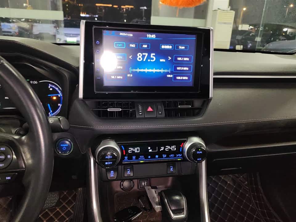 Toyota RAV4 Rongfang