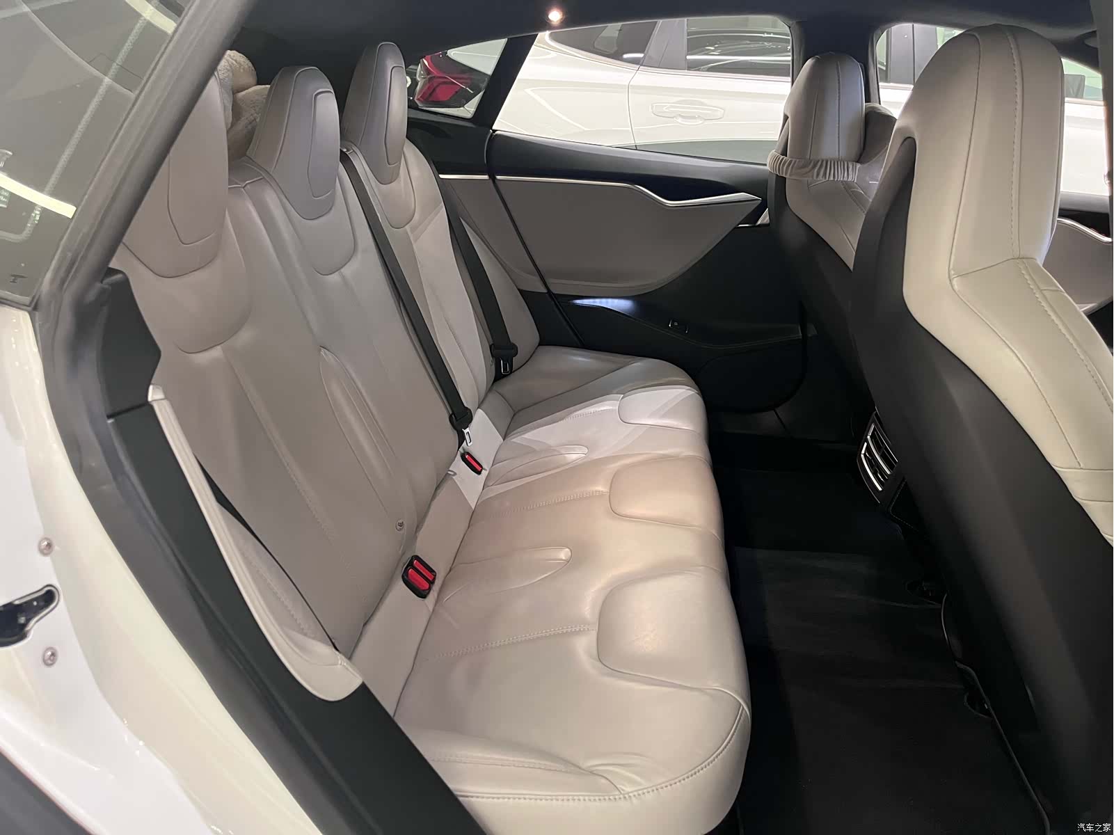 Tesla Model S, 2016 12