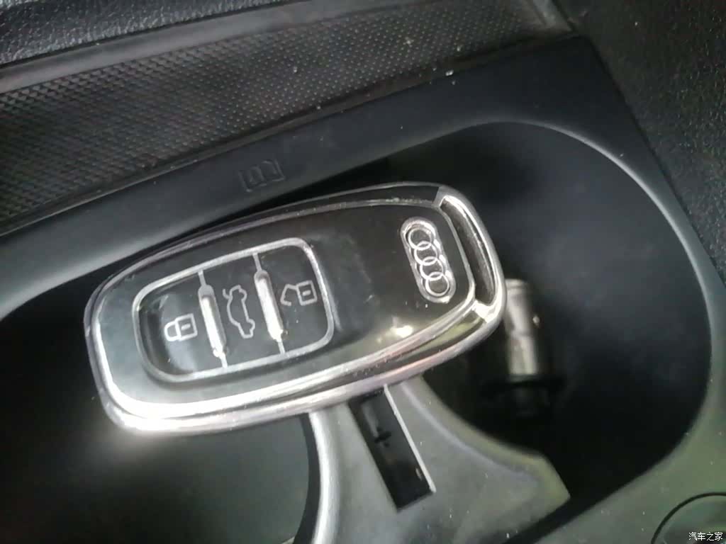 Audi Q2L, 2022 9