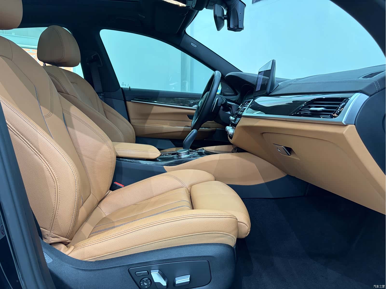 BMW 6 Series GT, 2023 14
