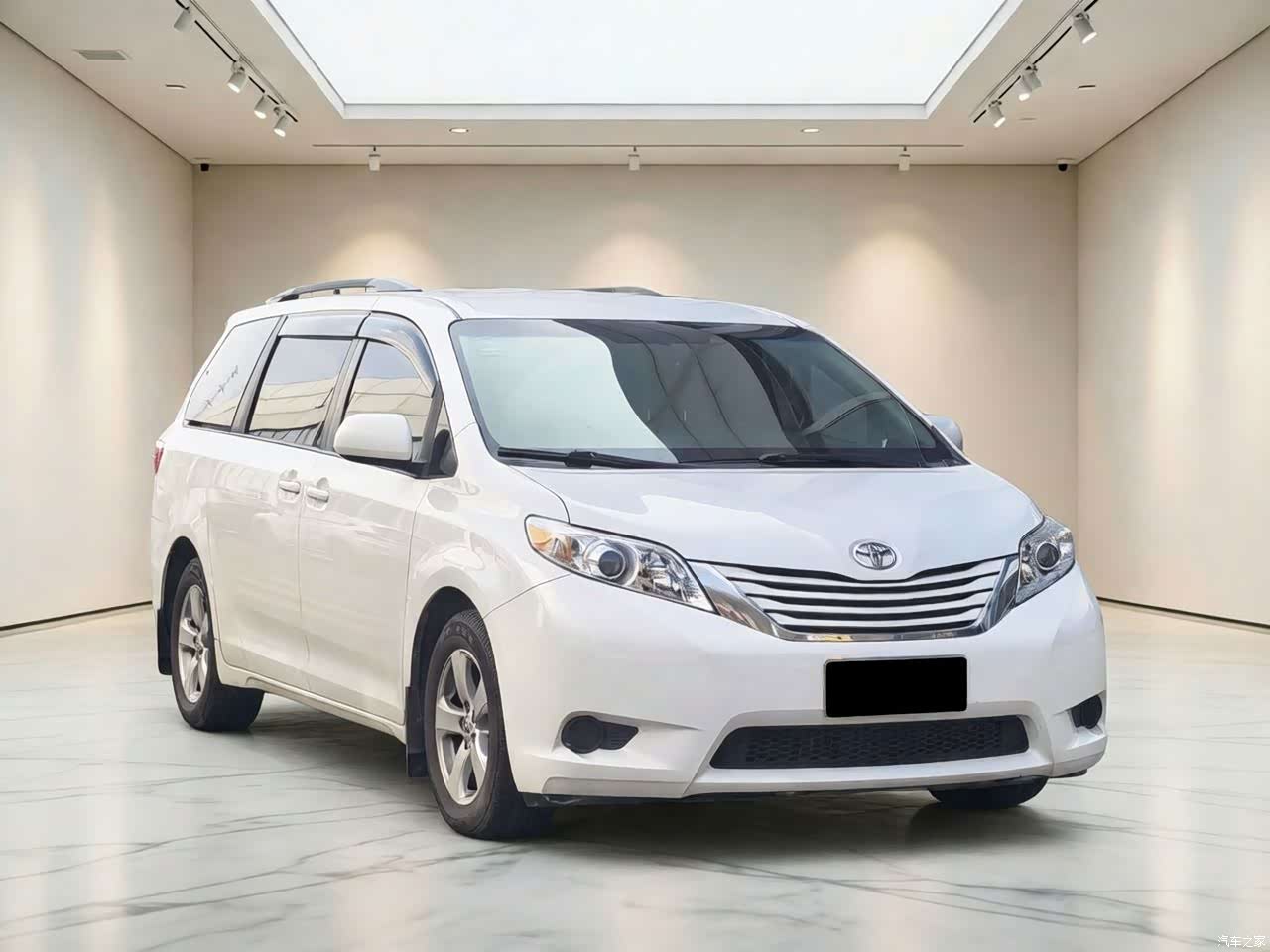 Toyota Sienna, 2016 1
