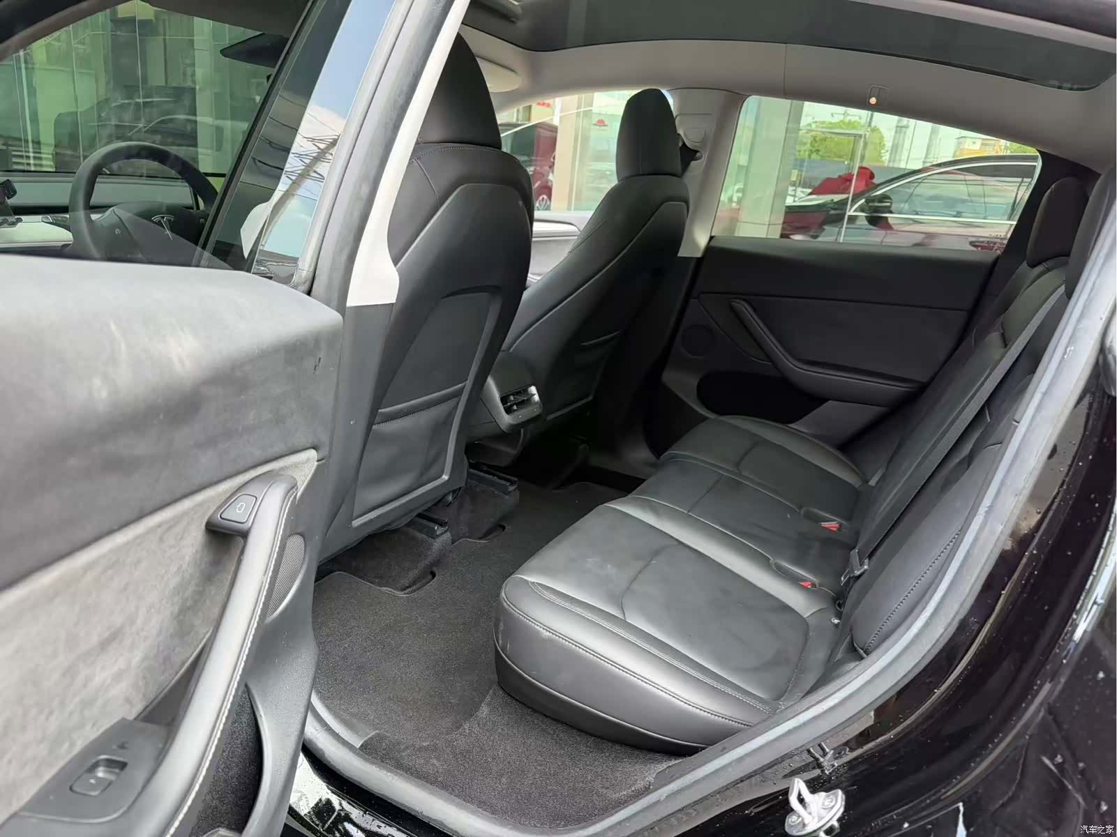 Tesla Model Y, 2024 10