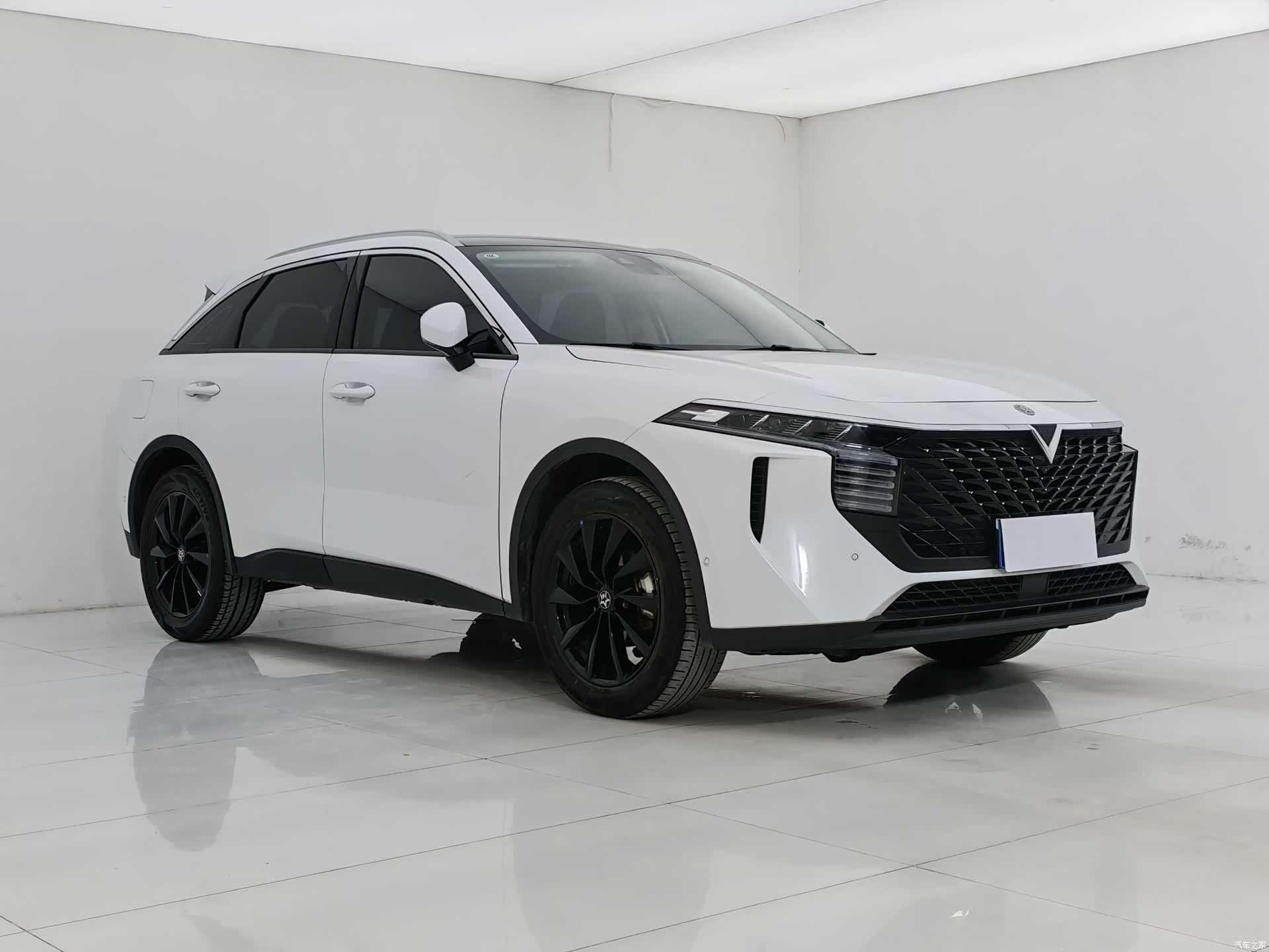 Nissan V, 2022 3