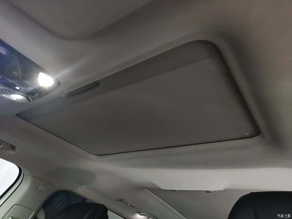 Roewe iMAX8, 2021 14